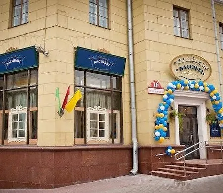 люкс независимости, 12 With Jacuzzi Апартаменты Минск